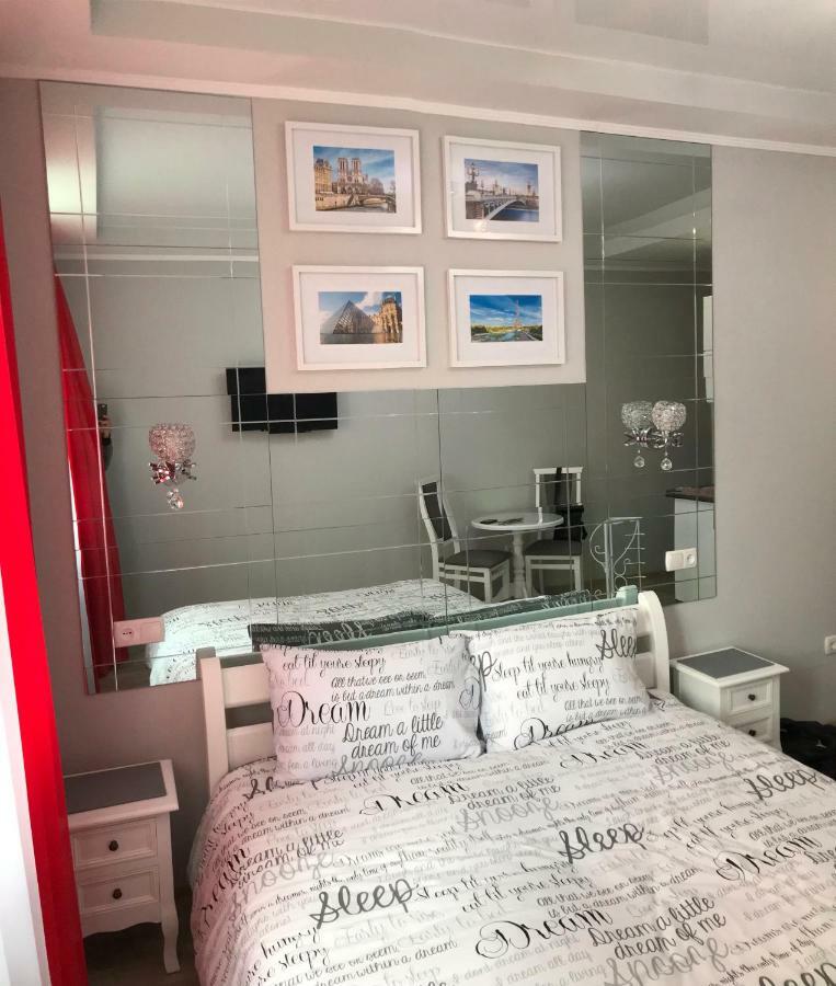 Apartment Studio Paris 51 이르핀 외부 사진